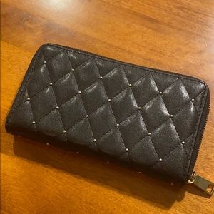 Black wallet/clutch
